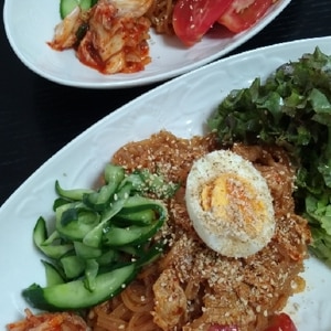 暑さも吹っ飛ぶ！ ムンチダレで本格韓国のビビン麺！